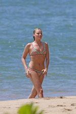 margot robbie 09.jpg