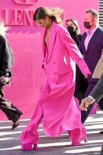 Zendaya-Sexy-Braless-Boobs-31-scaled.jpg
