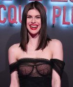 alexandra daddario 07.jpg