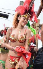 c34bfb143722761rihanna.jpg