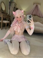 2023-03-11_Cat_Princess-6.md.jpeg