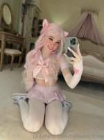 2023-03-11_Cat_Princess-5.md.jpeg